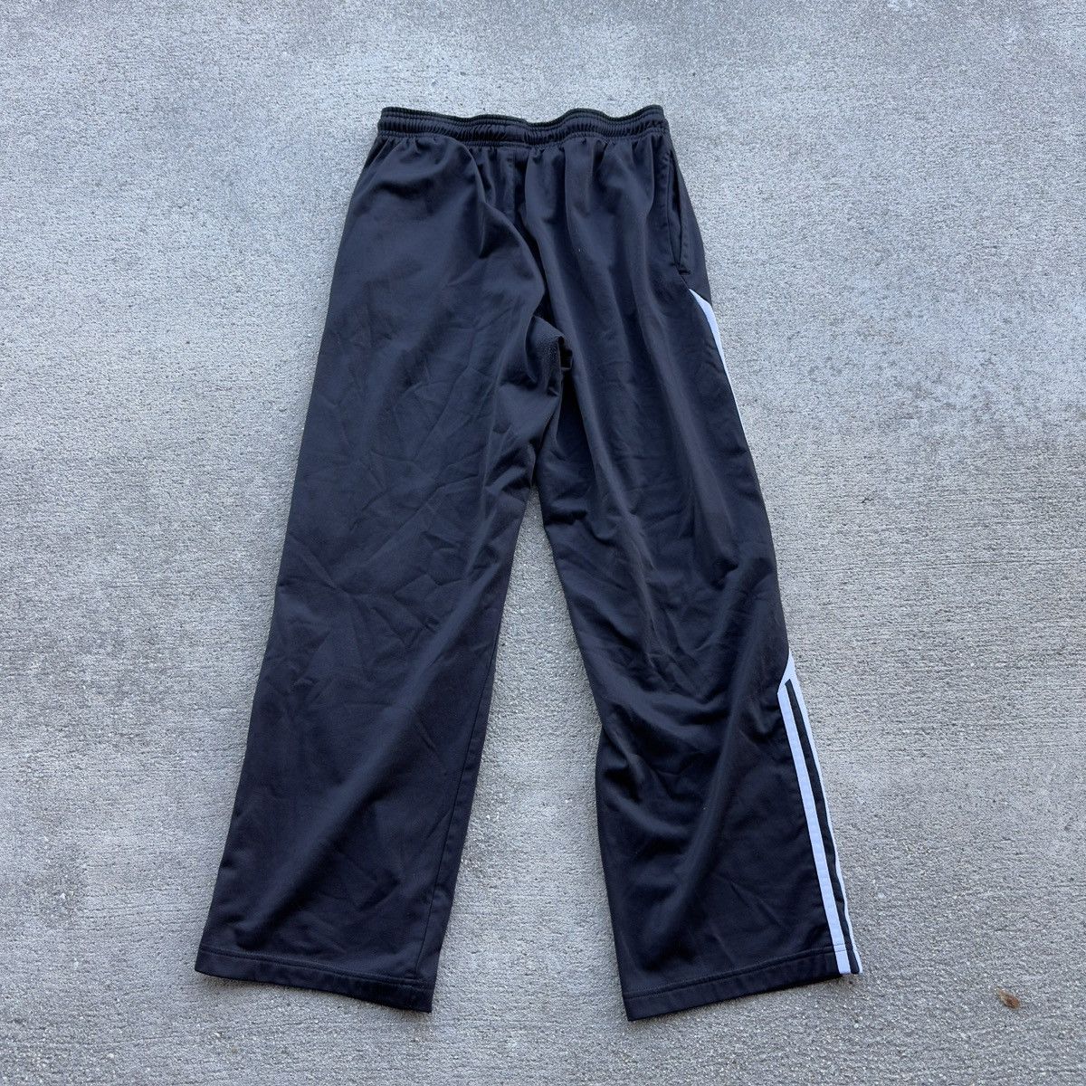 Adidas Adidas pants Size US 32 / EU 48 - 2 Thumbnail