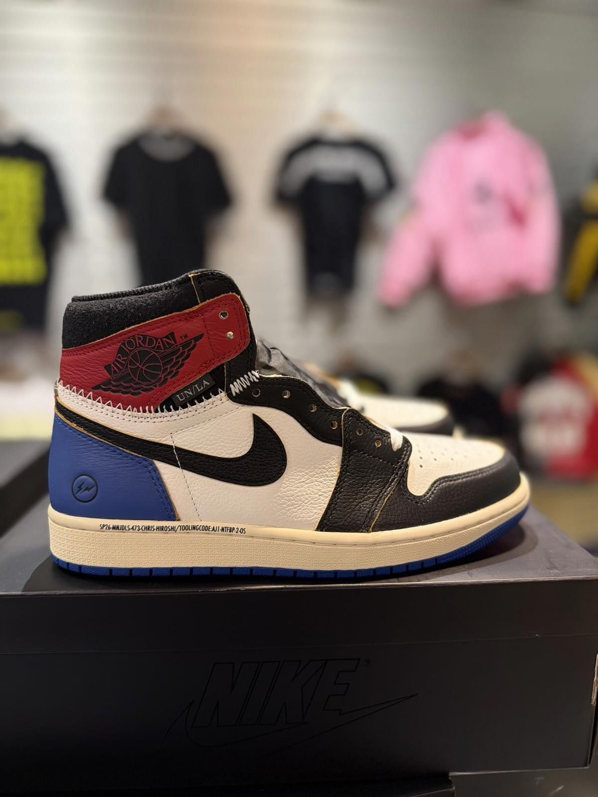 Jordan Brand Air Jordan 1 x Union x Fragment Black and Varsity Red (9) Size US 9 / EU 42 - 4 Thumbnail