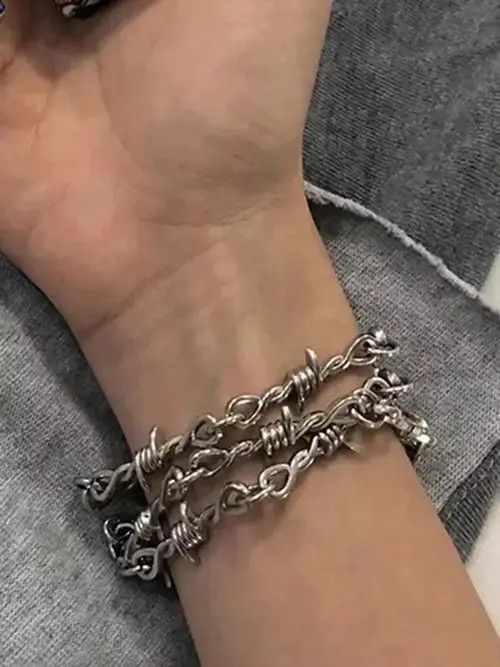 VIBE Barbed Wire Necklace | Barbed Wire Chain Silver Size ONE SIZE - 2 Thumbnail