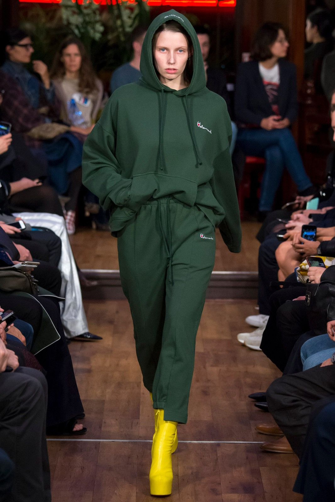 Vetements SS16 Reversible Polizei Parody Sweater Size US XS / EU 42 / 0 - 11 Thumbnail