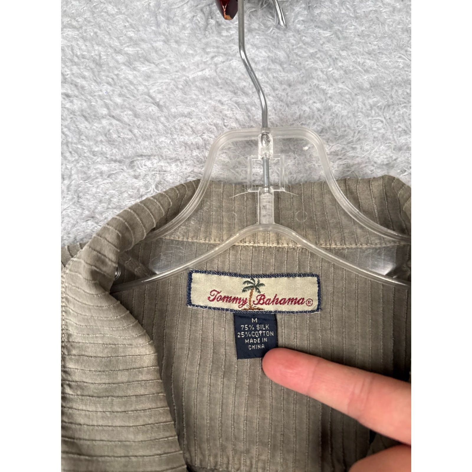 Tommy Bahama Tommy Bahama Shirt Men Medium Gray Silk Blend Hawaiian Wood Button Up READ Size US M / EU 48-50 / 2 - 7 Thumbnail