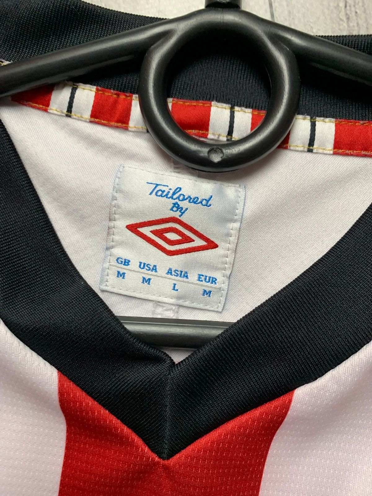 Umbro × Vintage Vintage Sunderland soccer jersey size M long sleeve Size US M / EU 48-50 / 2 - 4 Thumbnail