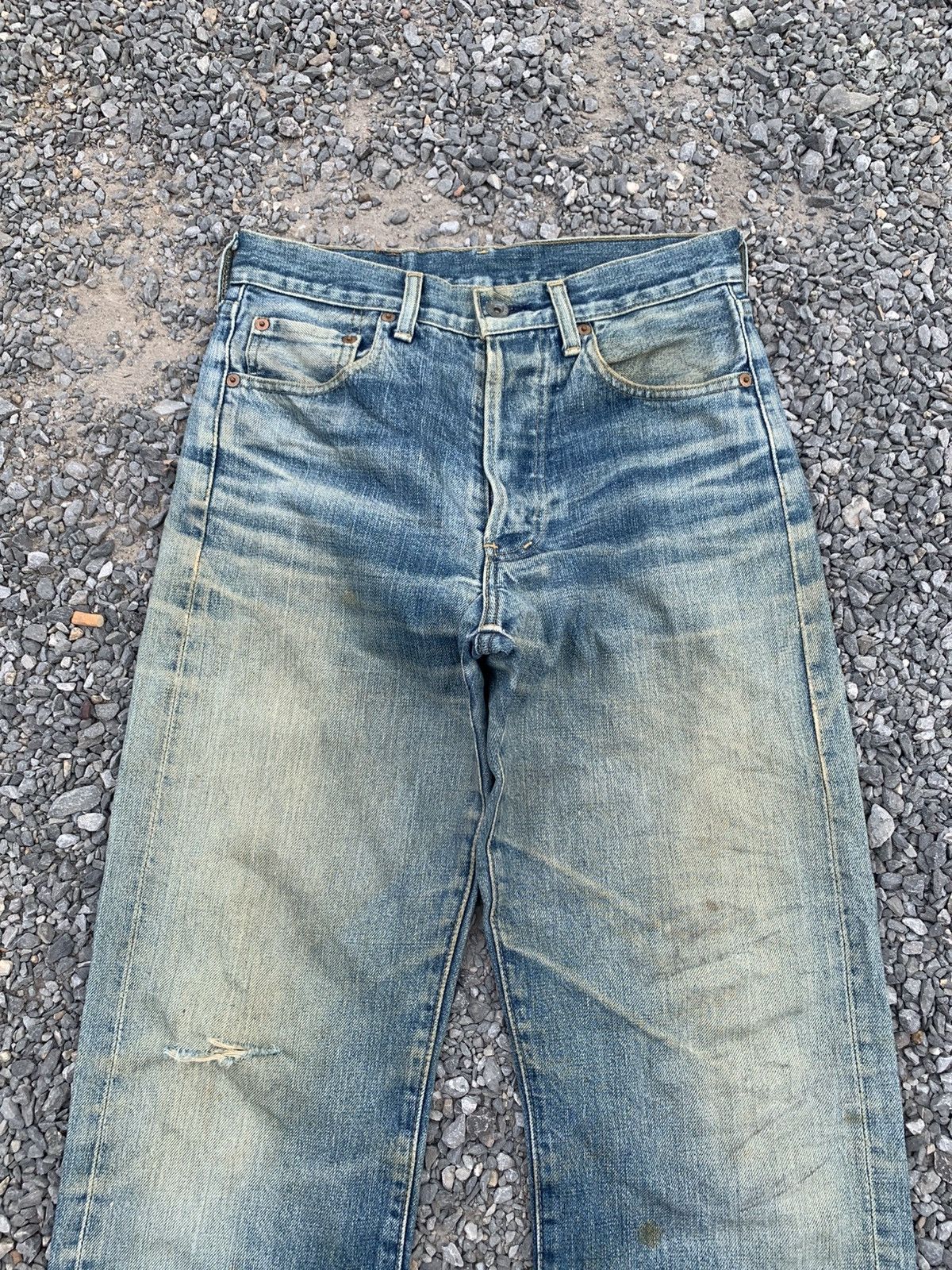 Levi's VINTAGE LEVIS 503BXX SELVEDGE BUTTON FLY DISTRESSED DENIM Size US 28 / EU 44 - 6 Thumbnail