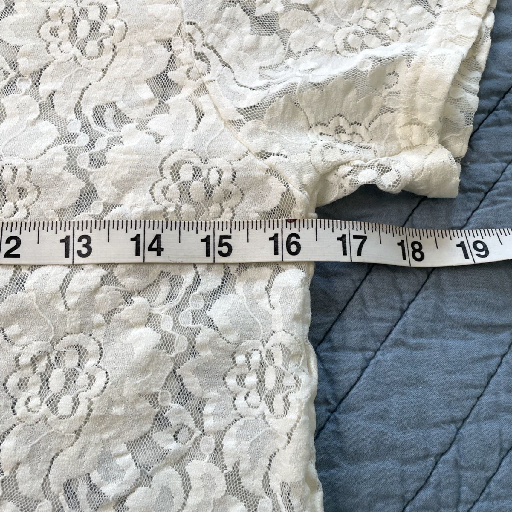 Vintage Cream Lace Short Sleeve Fitted Top, Small/Medium, Vintage, Romance, Cottagecore, Women, Blouse Size S / US 4 / IT 40 - 5 Thumbnail