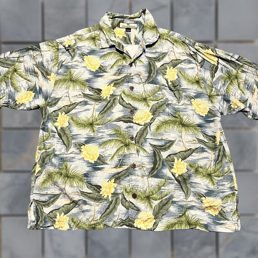Tommy Bahama Tommy Bahama Camp Shirt Mens Large Blue Green Hawaiian Floral Silk Short Sleeve Size US L / EU 52-54 / 3 - 1 Thumbnail