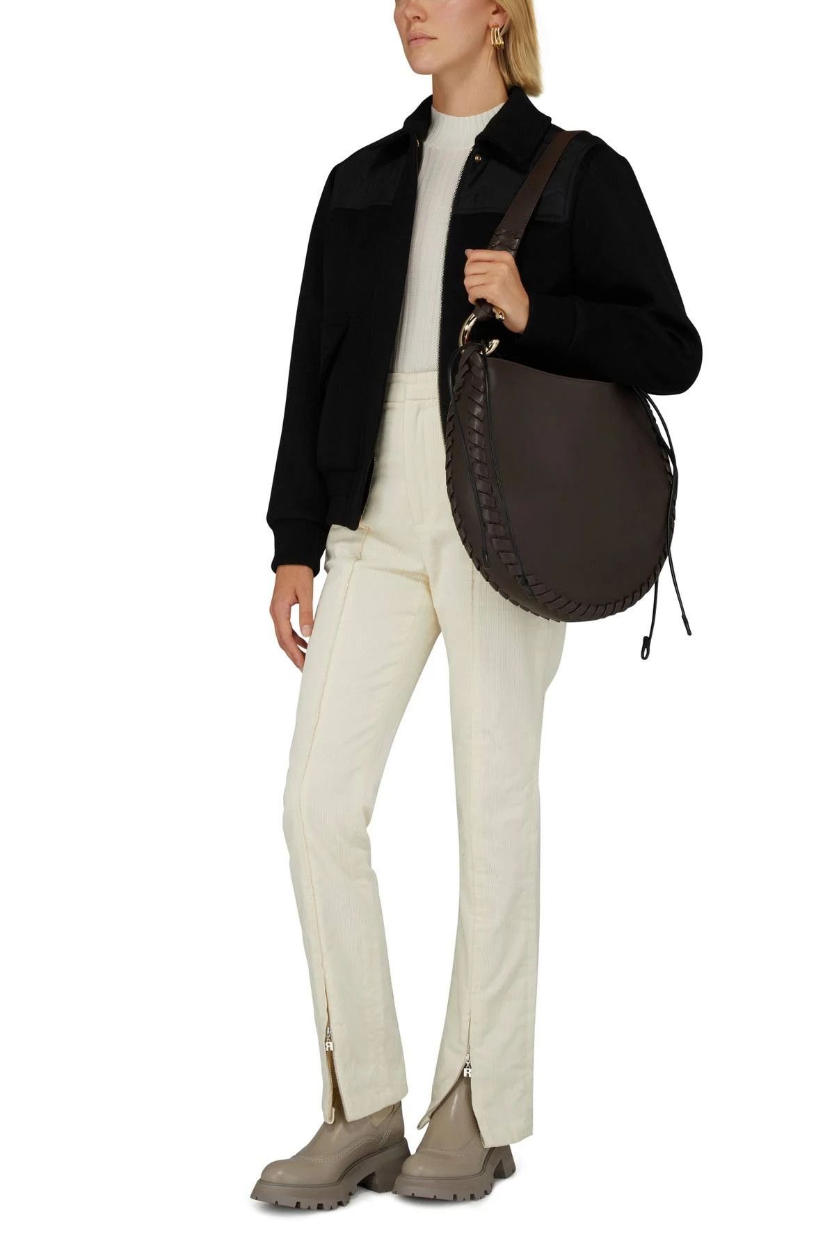 o1loc1c0424 Size: OS CHC22 Mate Large Hobo Bag in Bold Brown