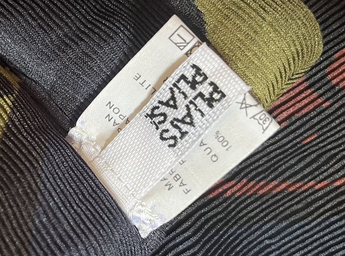 Homme Plisse Issey Miyake *FINAL DROP* issey miyake pleats please boxy ethnic tee Size L / US 10 / IT 46 - 4 Thumbnail