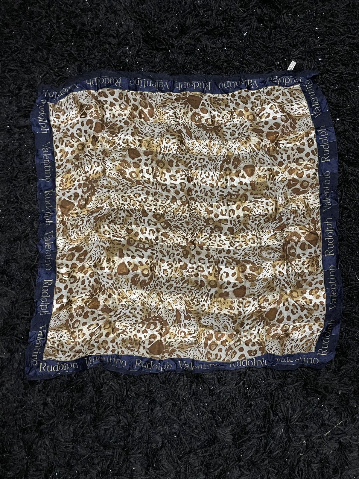 Designer × Valentino × Vintage Vintage 90’s Rudolph Valentino silk Scarves Leopard Printed Size ONE SIZE - 1 Thumbnail