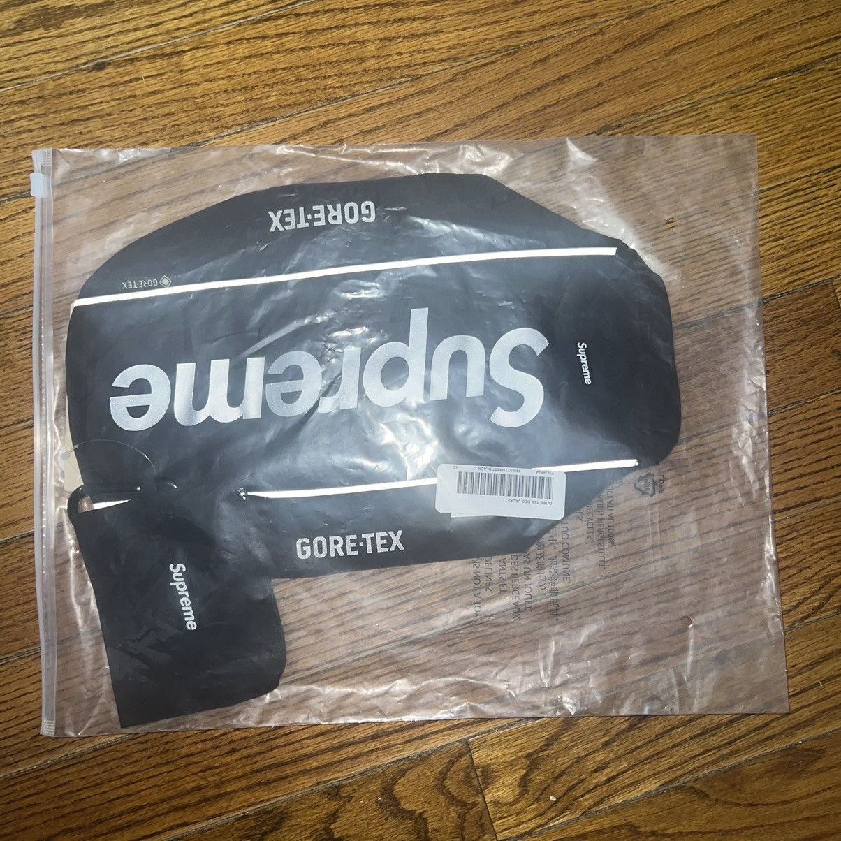 Supreme Supreme Gore-Tex dog Jacket Black Size: XS Size US XS / EU 42 / 0 - 5 Thumbnail