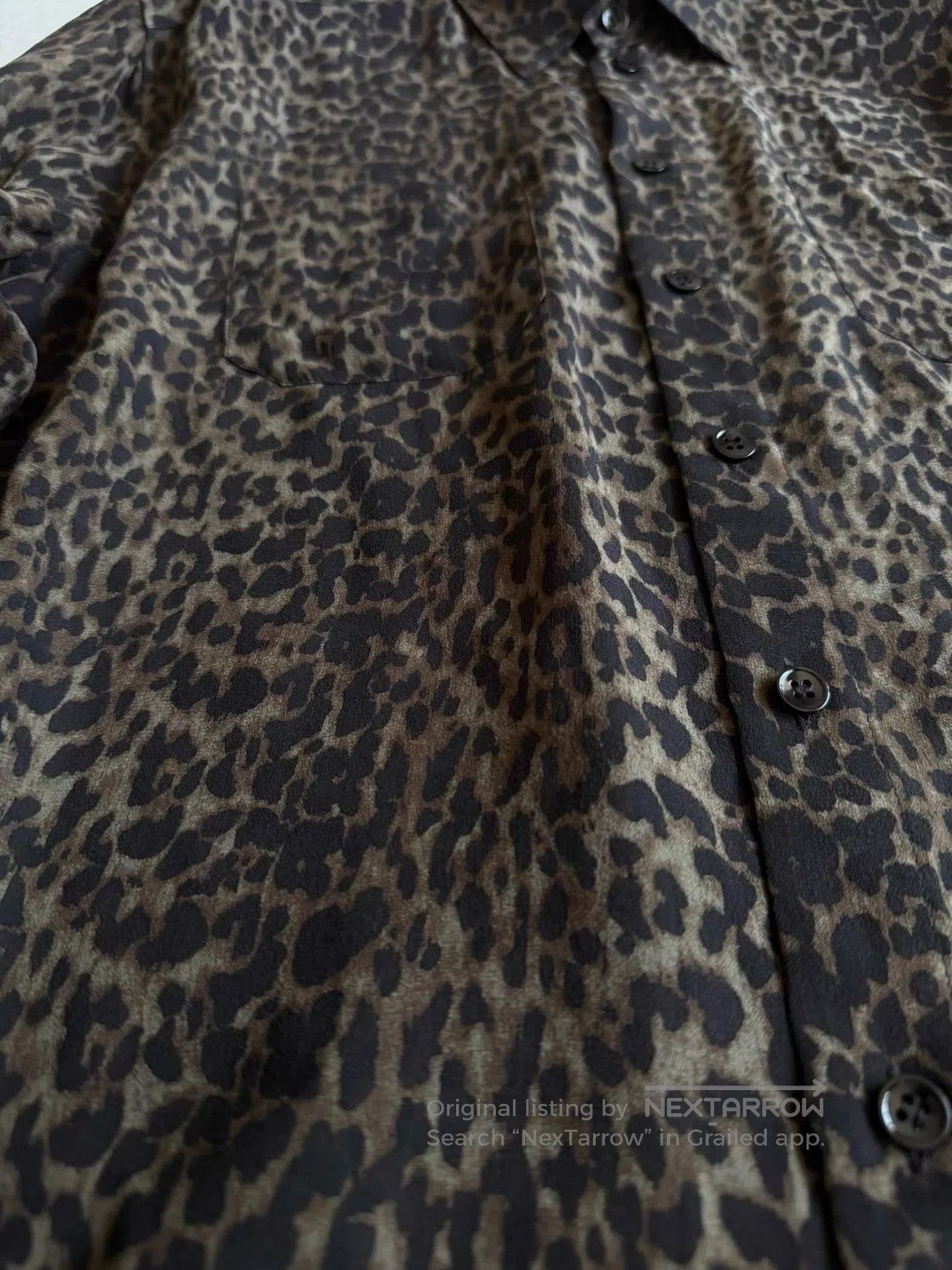 Saint Laurent Paris Leopard Print Long Sleeve Button-Up Shirt. Size US M / EU 48-50 / 2 - 2 Thumbnail