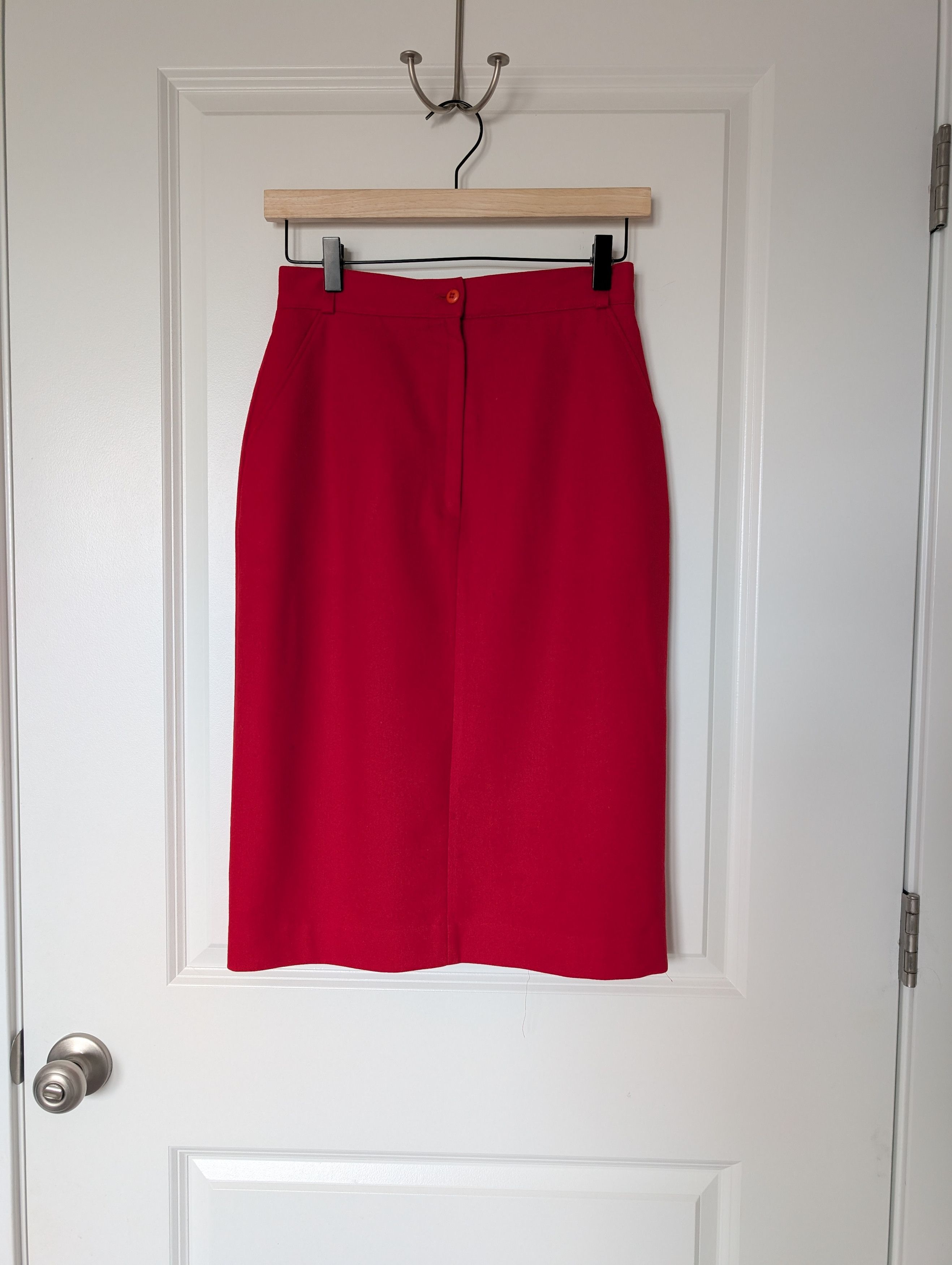 Kenzo Album by Kenzo Vintage Red Wool Pencil Skirt Size 27" / US 4 / IT 40 - 3 Thumbnail