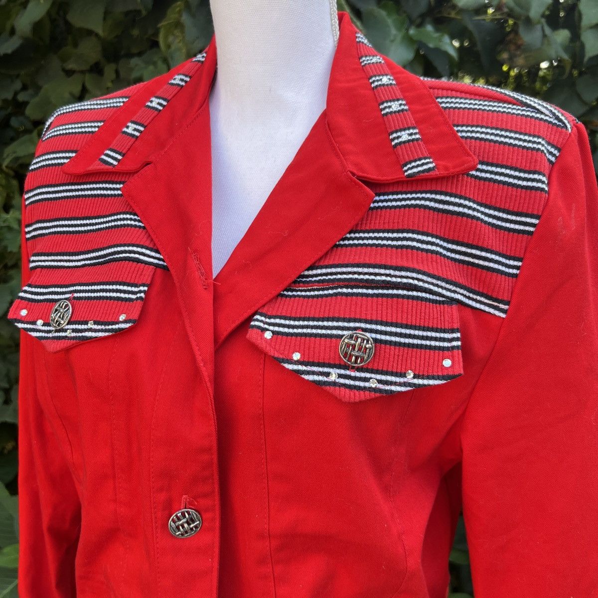 Vintage Vintage 1980’s bright red Jagged Edge cropped jacket Size M / US 6-8 / IT 42-44 - 1 Thumbnail