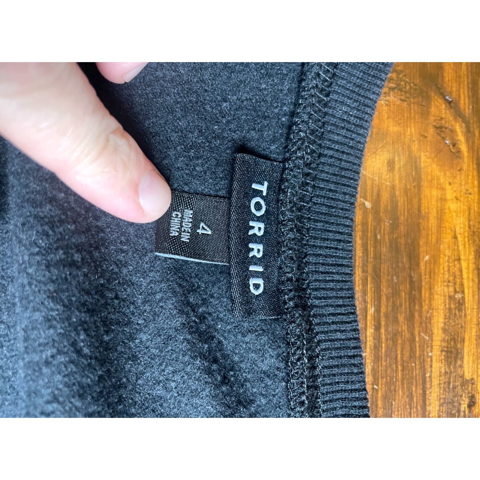 Torrid Torrid Sweater Women’s Size 4 Solid Black Round V-Neck Drawstring Long Sleeve Pullover Open Front Open-Knit Wool Blend Casual Womens Size S / US 4 / IT 40 - 4 Thumbnail