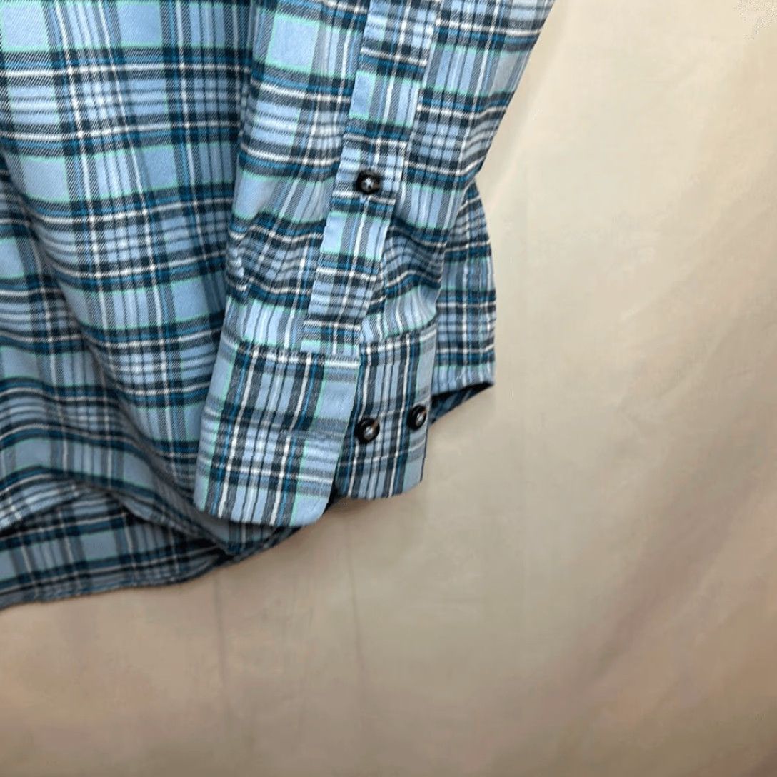 Peter Millar VINTAGE Peter Millar Shirt Mens Medium Crown Sport Plaid Button Up Preppy Casual Poly Blend Size US M / EU 48-50 / 2 - 3 Thumbnail