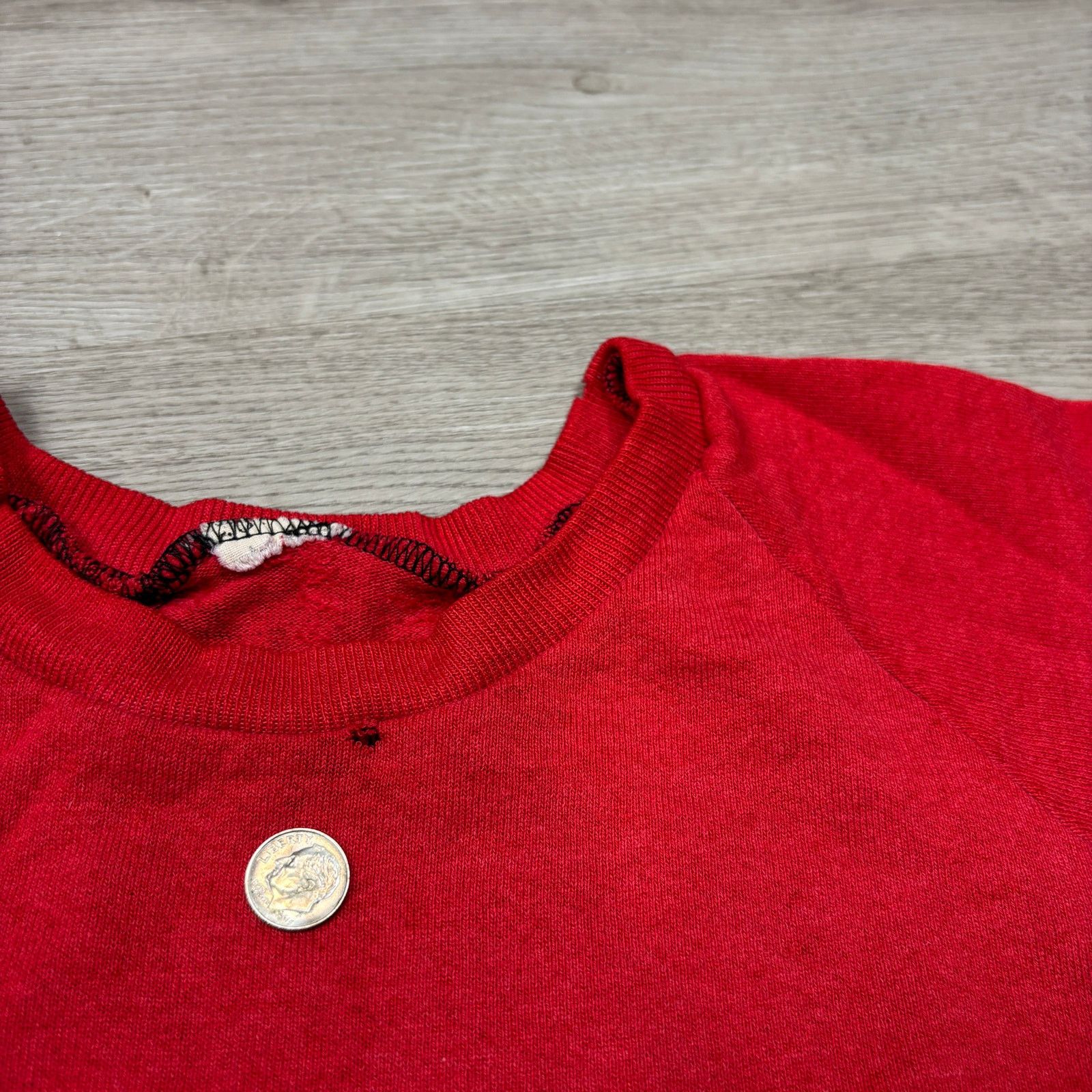 Guess × Vintage Vintage 80s Guess Products Raglan Crewneck Sweatshirt Mens S Size US S / EU 44-46 / 1 - 8 Thumbnail