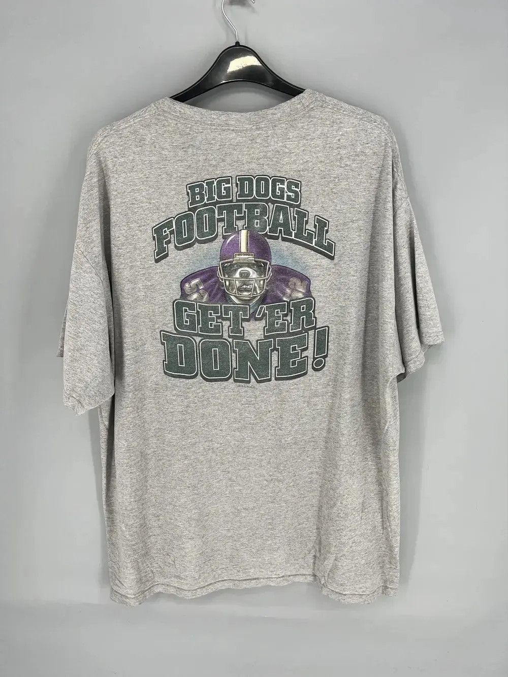 Vintage vintage Big Dogs 2005 Football Graphic Print Tee Shirt Size US XXL / EU 58 / 5 - 1 Thumbnail