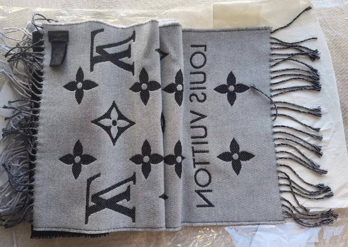 Louis Vuitton Louis Vuitton Classic Black & Gray Reversible Wool Scarf Size ONE SIZE - 6 Thumbnail