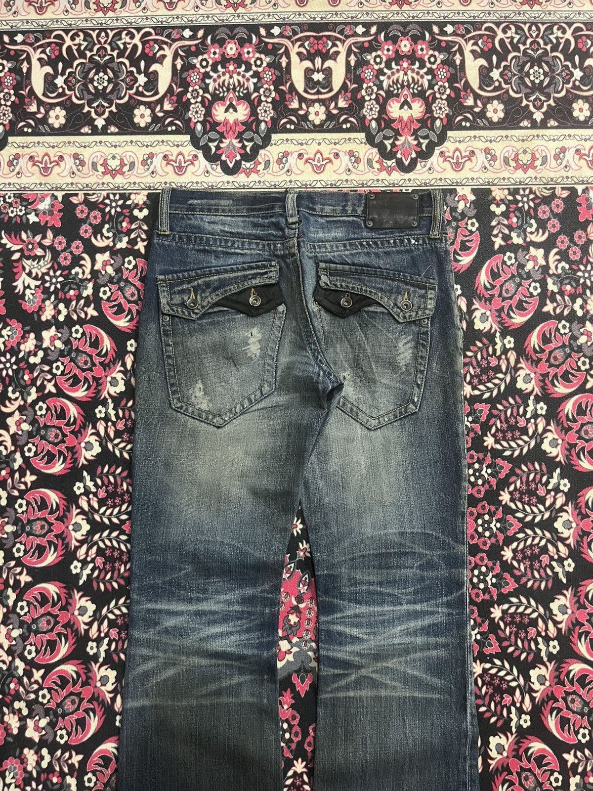 semanticdesign Vintage Semantic Design Chain Zipper Distressed Flare Jeans Size US 32 / EU 48 - 8 Thumbnail