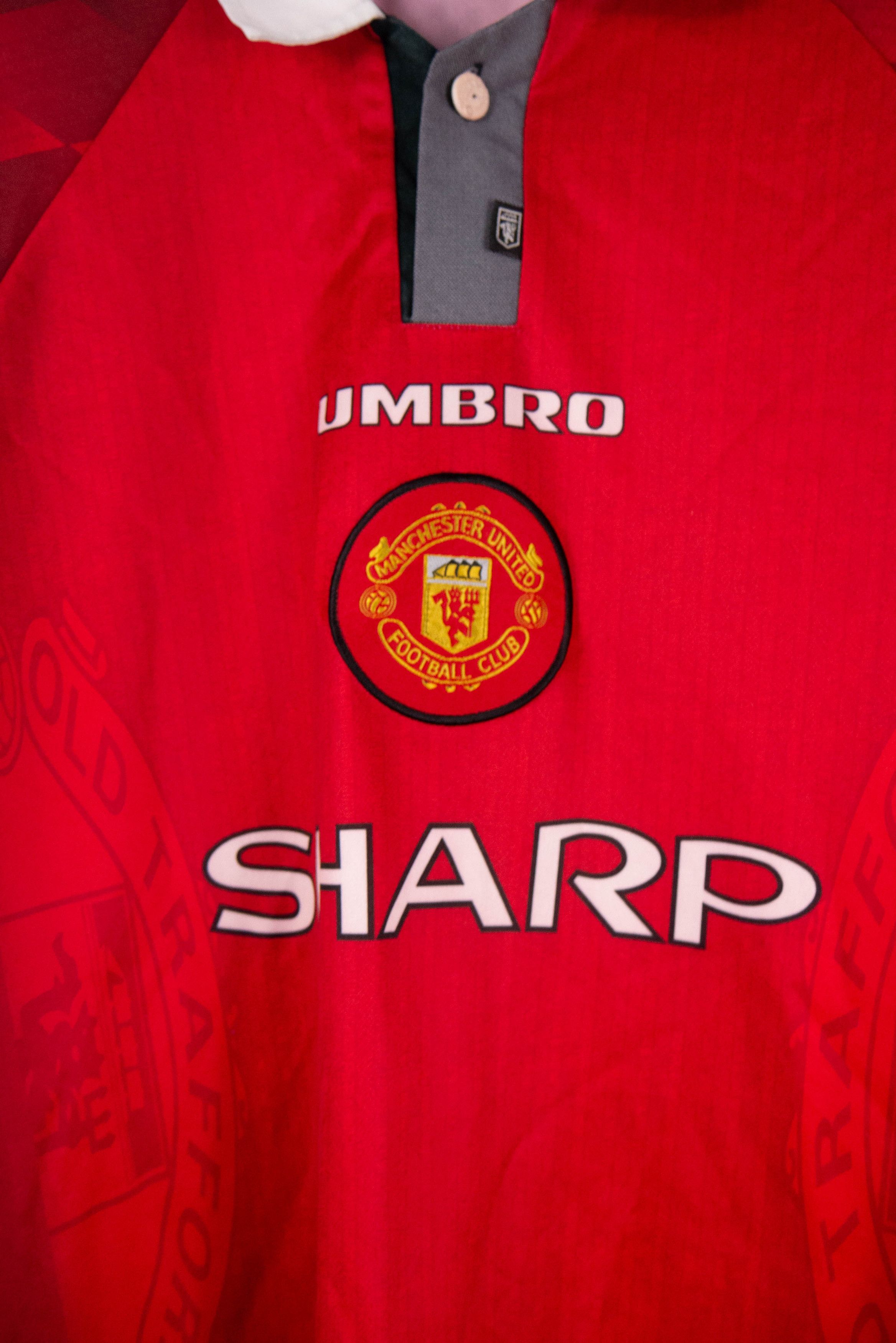 Umbro × Vintage Vintage Manchester United Home shirt 96-98 Size US L / EU 52-54 / 3 - 4 Thumbnail