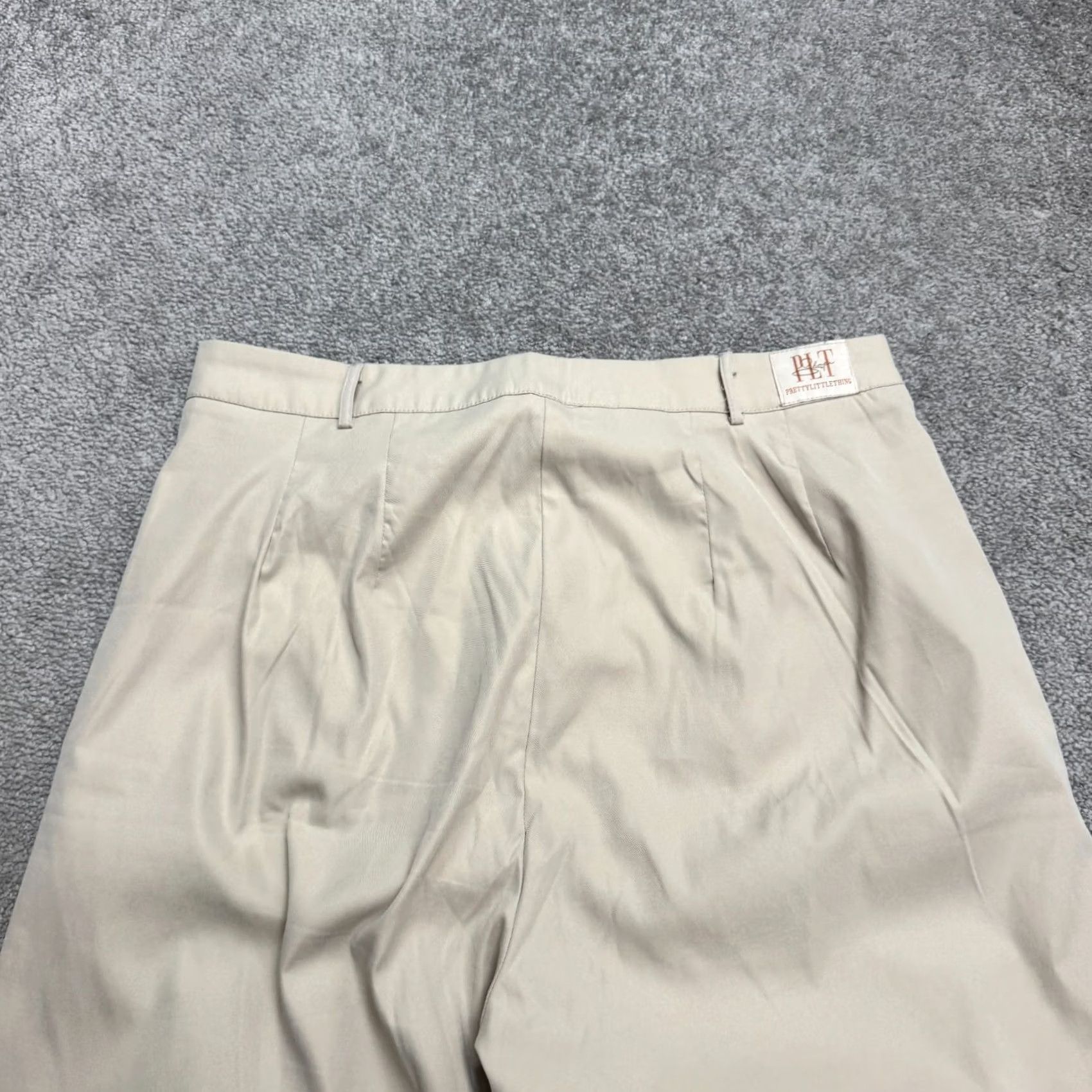 PrettyLittleThing VINTAGE: PRETTYLITTLETHING PLT? Shape? Wide Leg Cargo Pants Womens 14 Beige High Rise 34x34 Size 36" / US 14 / IT 50 - 3 Thumbnail