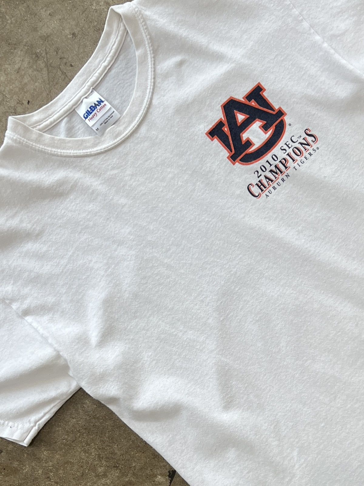 NCAA Vintage Auburn SEC Champions Football Helemt Tee Medium Size US M / EU 48-50 / 2 - 4 Thumbnail