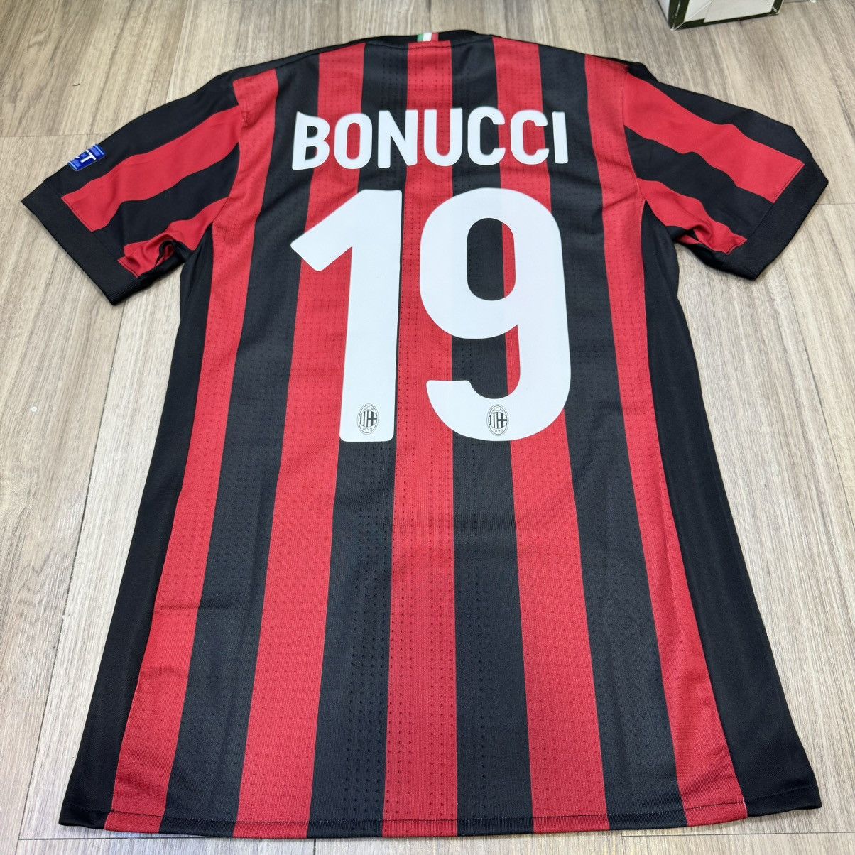 Adidas AC Milan 17/18 player issue home shirt #19 Bonucci Size US S / EU 44-46 / 1 - 2 Thumbnail