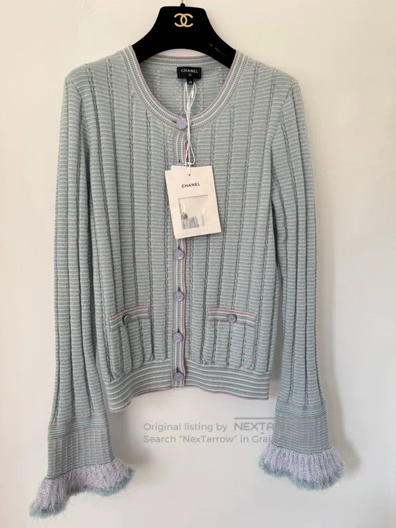 Chanel Chanel Blue woollen sleeve knitted cardigan coat Size XS / US 0-2 / IT 36-38 - 1 Thumbnail