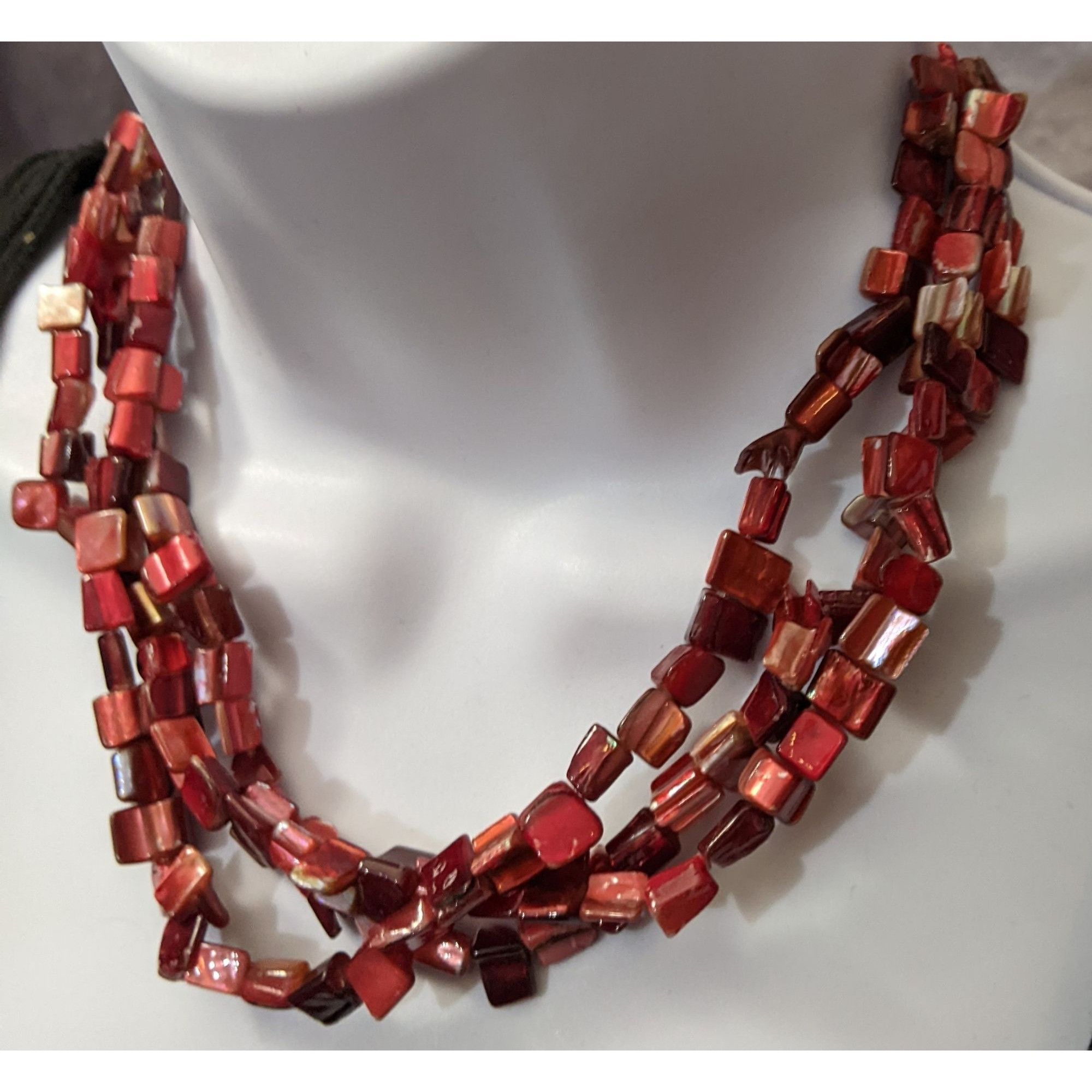 Other Red Dyed/Painted Multilayer Shell Necklace Size ONE SIZE - 4 Thumbnail