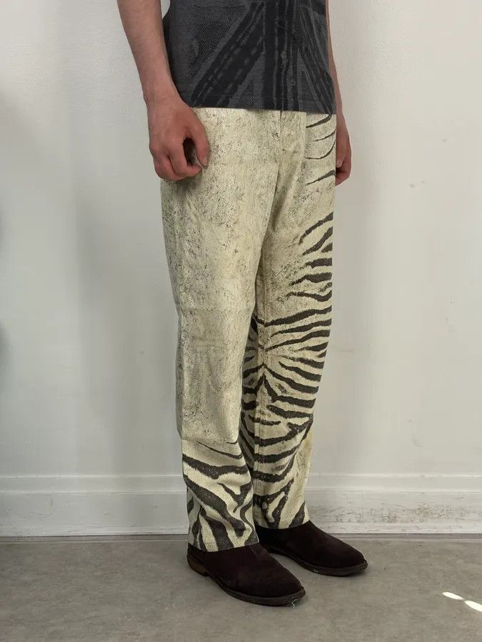 Roberto Cavalli 2000s Roberto Cavalli Creamy White Savage Zebra Pants Size US 31 - 3 Thumbnail
