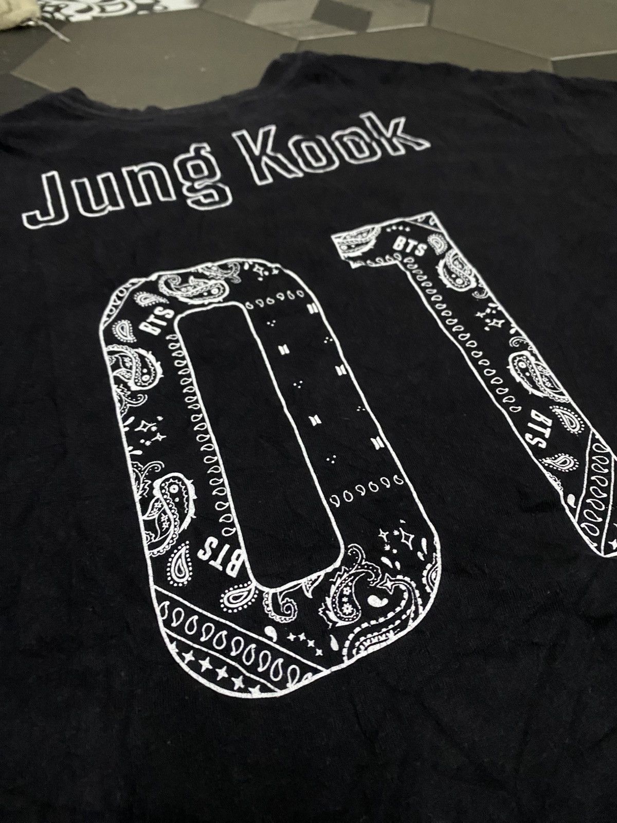 Band Tees Jung Kook BTS TEAM tee Size US XL / EU 56 / 4 - 2 Thumbnail