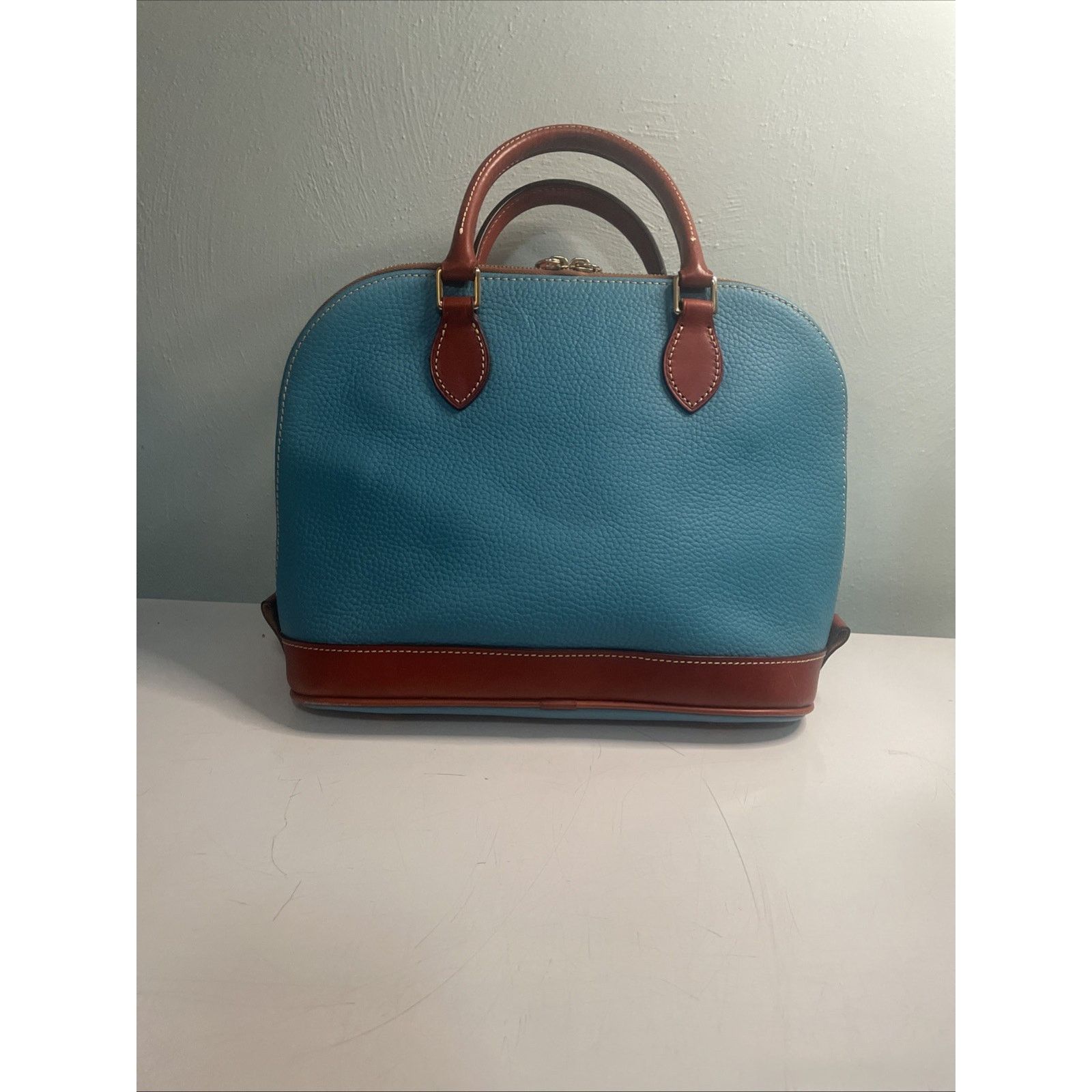 Dooney & Bourke Dooney & Bourke Pebble Grain Zip Satchel in Calypso - EUC Size ONE SIZE - 5 Thumbnail
