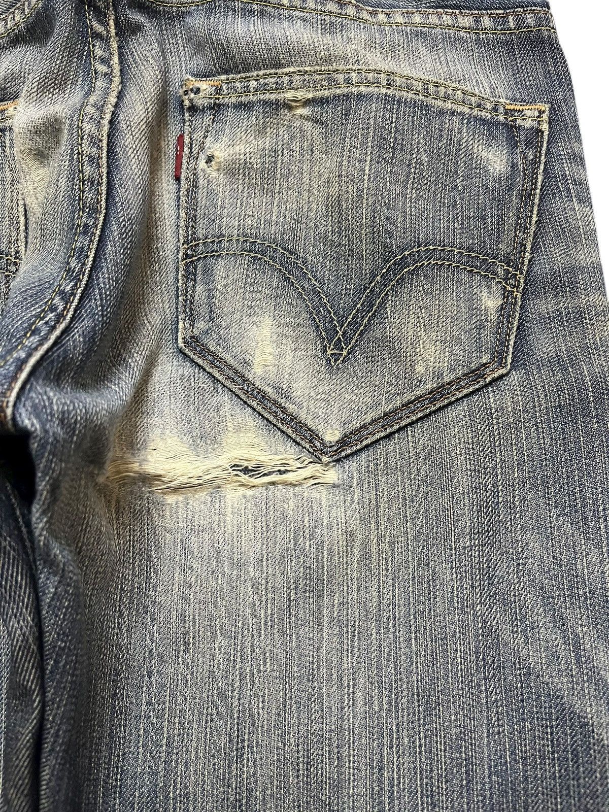 Levi's Vintage Clothing Vintage Levi’s 504 Slim Straight Ripped Distressed Denim Size US 29 - 9 Thumbnail