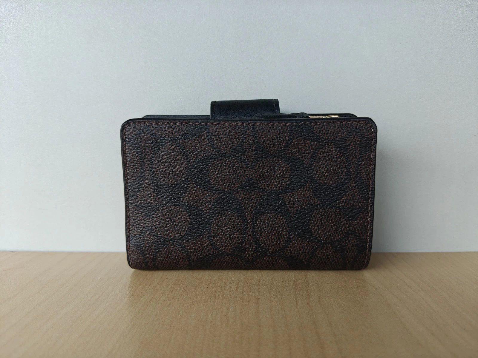 Coach Coach Medium Corner Zip Wallet In Signature T/1015 Size ONE SIZE - 4 Thumbnail