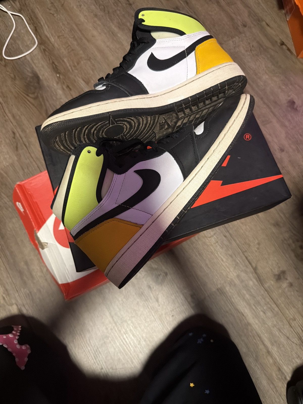 Jordan Brand Jordan 1 High Volt Size US 9 / EU 42 - 1 Thumbnail