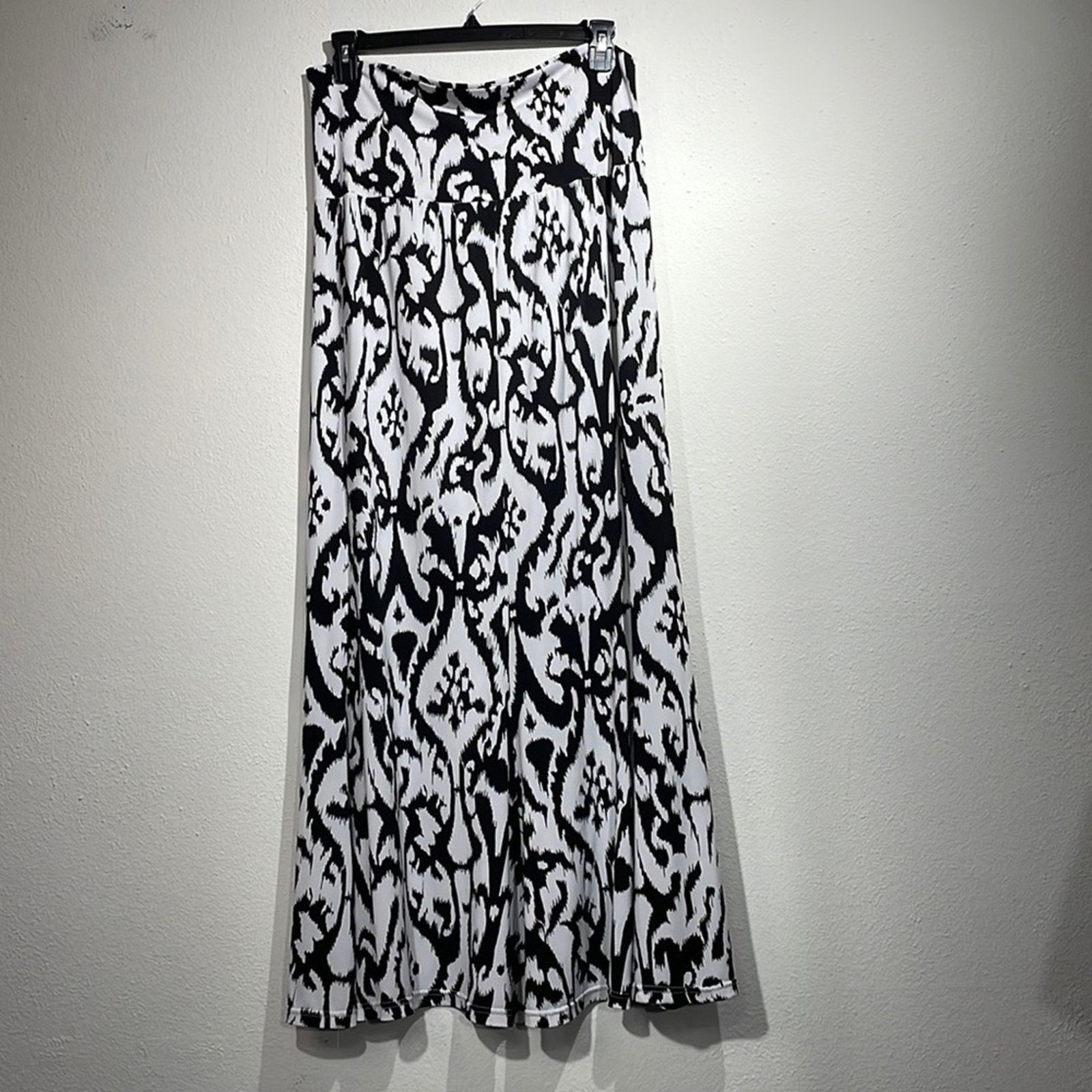 Other Tracy Evans Black White Abstract Ikat Maxi Skirt Size XL Size 33" - 8 Thumbnail