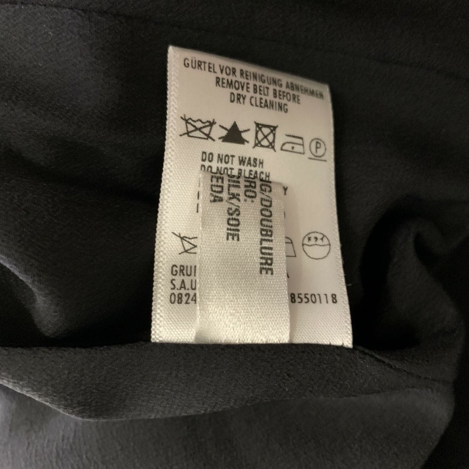 Escada ESCADA Size 4 Black Silver Silk Blend Two Button Jacket Size US 4 / IT 34 - 7 Thumbnail