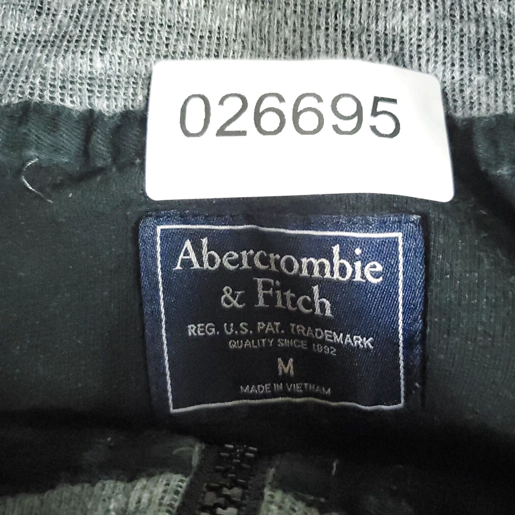 Abercrombie & Fitch Abercrombie & Fitch Sweater Mens Medium Gray 1/4 Zip Pullover Size US M / EU 48-50 / 2 - 8 Thumbnail