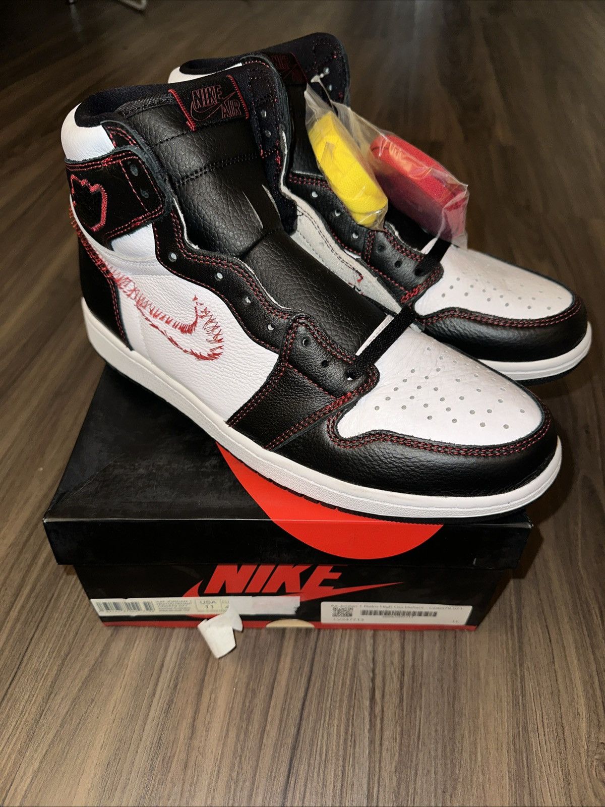 Jordan Retro High OG Defiant Yellow CD6579-071 Size 11