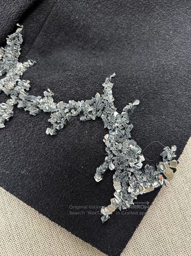 Chanel Chanel Black water-matched ripple silver sequin embroidery Size 25" / US 0 / IT 36 - 4 Thumbnail