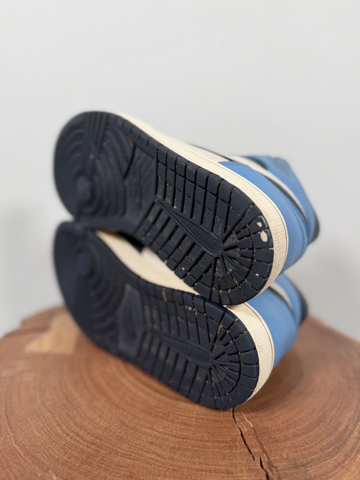 Jordan Brand Nike Jordan 1 Retro High Obsidian Youths Sneakers Size US 8 / IT 38 - 6 Thumbnail