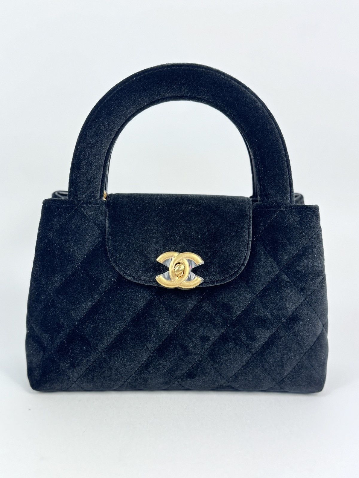Chanel SMALL CHANEL VELVET SHOPPER TOP HANDLE BAG Size ONE SIZE - 4 Thumbnail