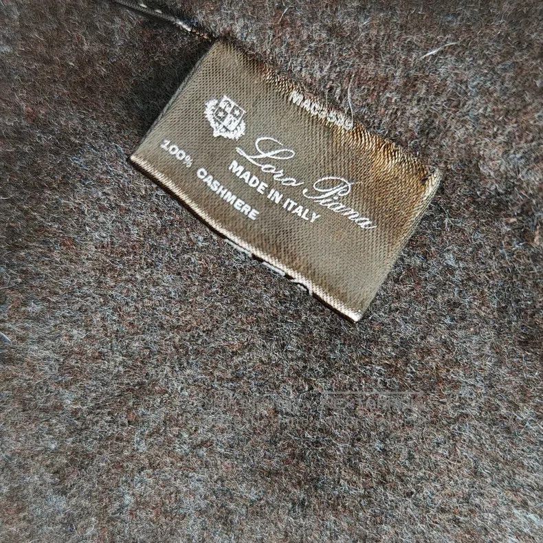 Loro Piana Loro Piana Showpiece double-faced, double-colored cashmere Size US M / EU 48-50 / 2 - 6 Thumbnail
