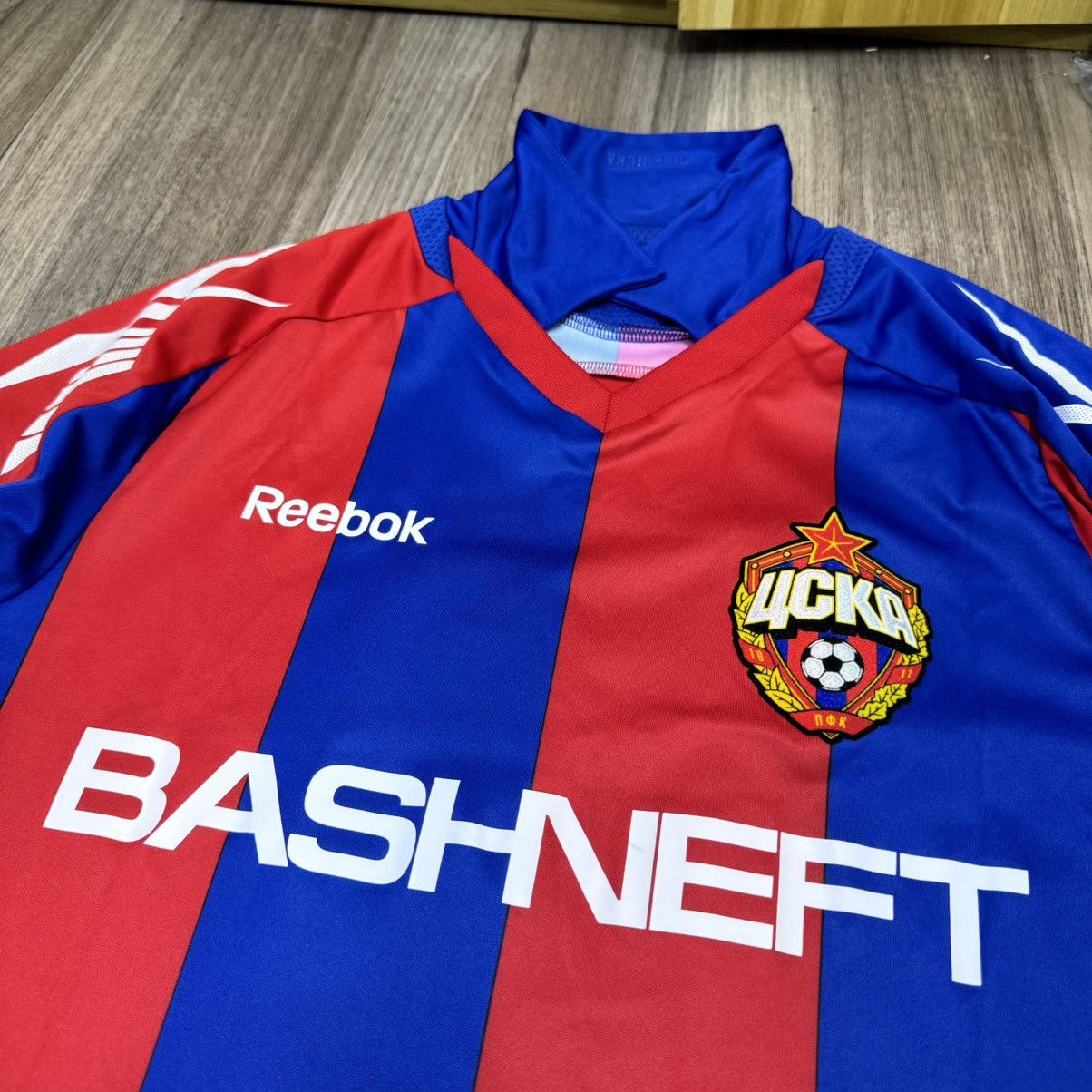 Reebok CSKA Moscow 10/11 Champions league home shirt #18 Honda(bnwt Size US M / EU 48-50 / 2 - 3 Thumbnail