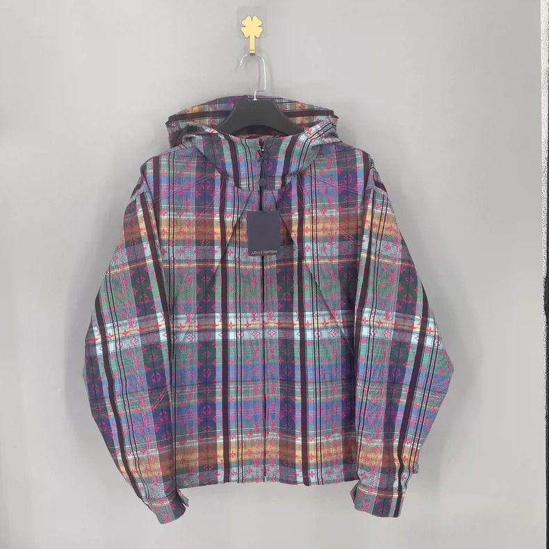 Louis Vuitton LOUIS VUITTON Neon full logo jacket 2504-Nextarrow Size US L / EU 52-54 / 3 - 1 Thumbnail