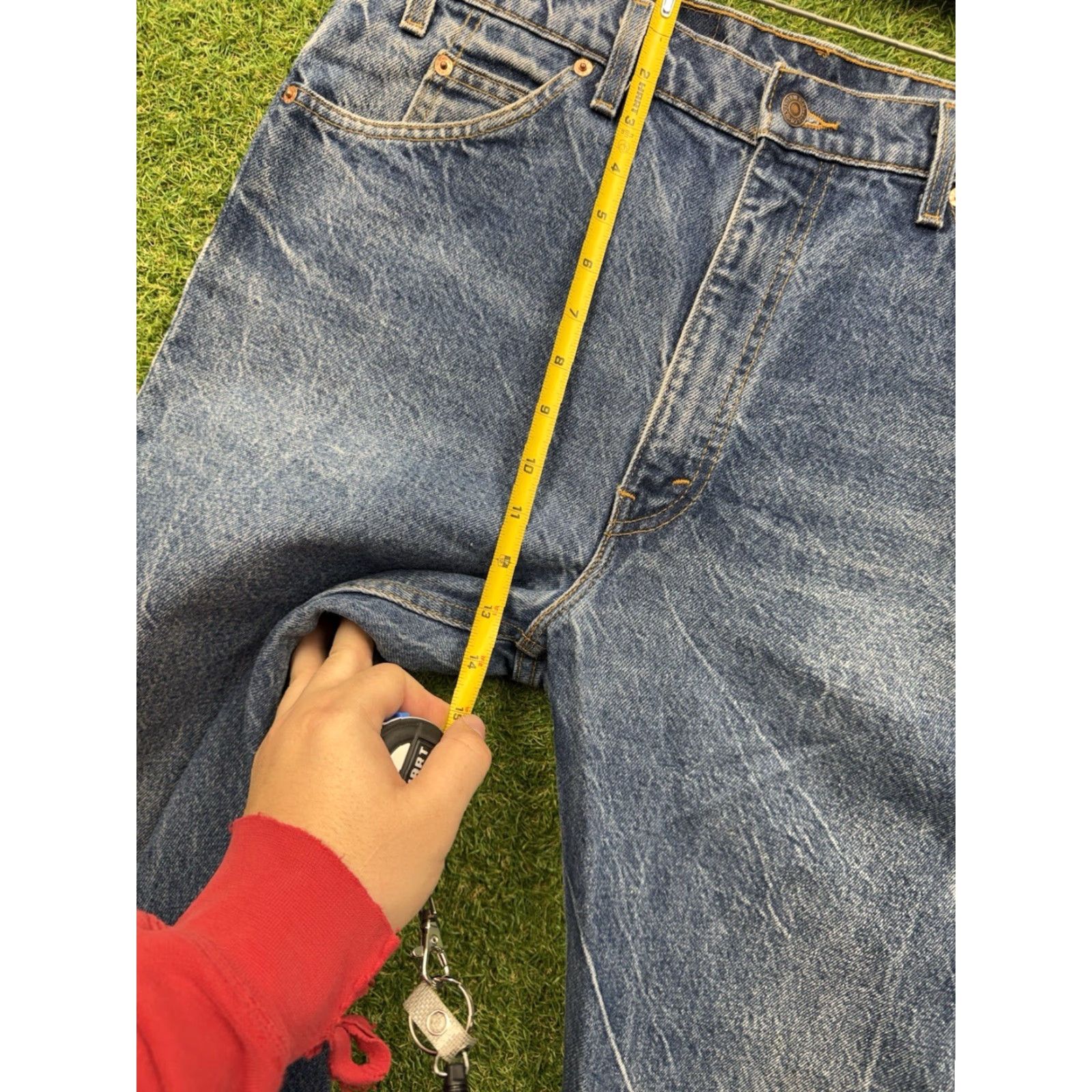 Levi's VINTAGE Levi's 505 Jeans Mens 38x34 Medium Wash Denim Distressed 90s Straight Pockets 5-Pocket Mens blue Levi's 500 Series 90s Size US 38 / EU 54 - 7 Thumbnail