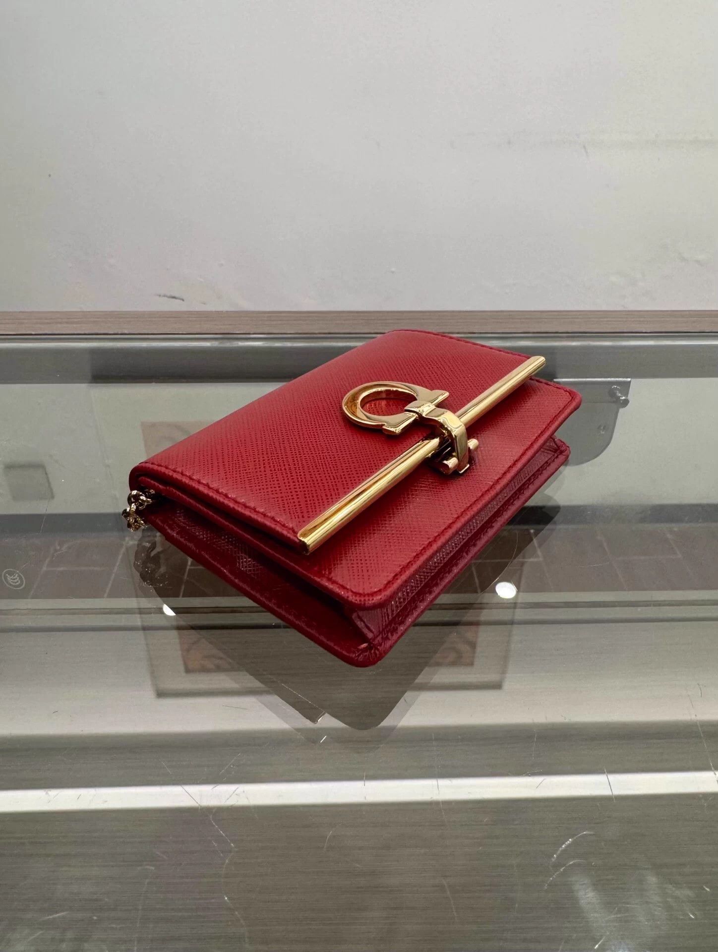 Other FERRAGAMO red gold horsebit wallet 11cm Size ONE SIZE - 6 Thumbnail