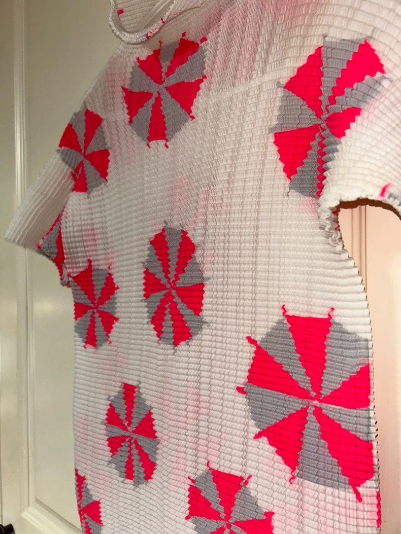Issey Miyake Issey Miyake size:one size Firework pleated short-sleeved Size S / US 4 / IT 40 - 4 Thumbnail