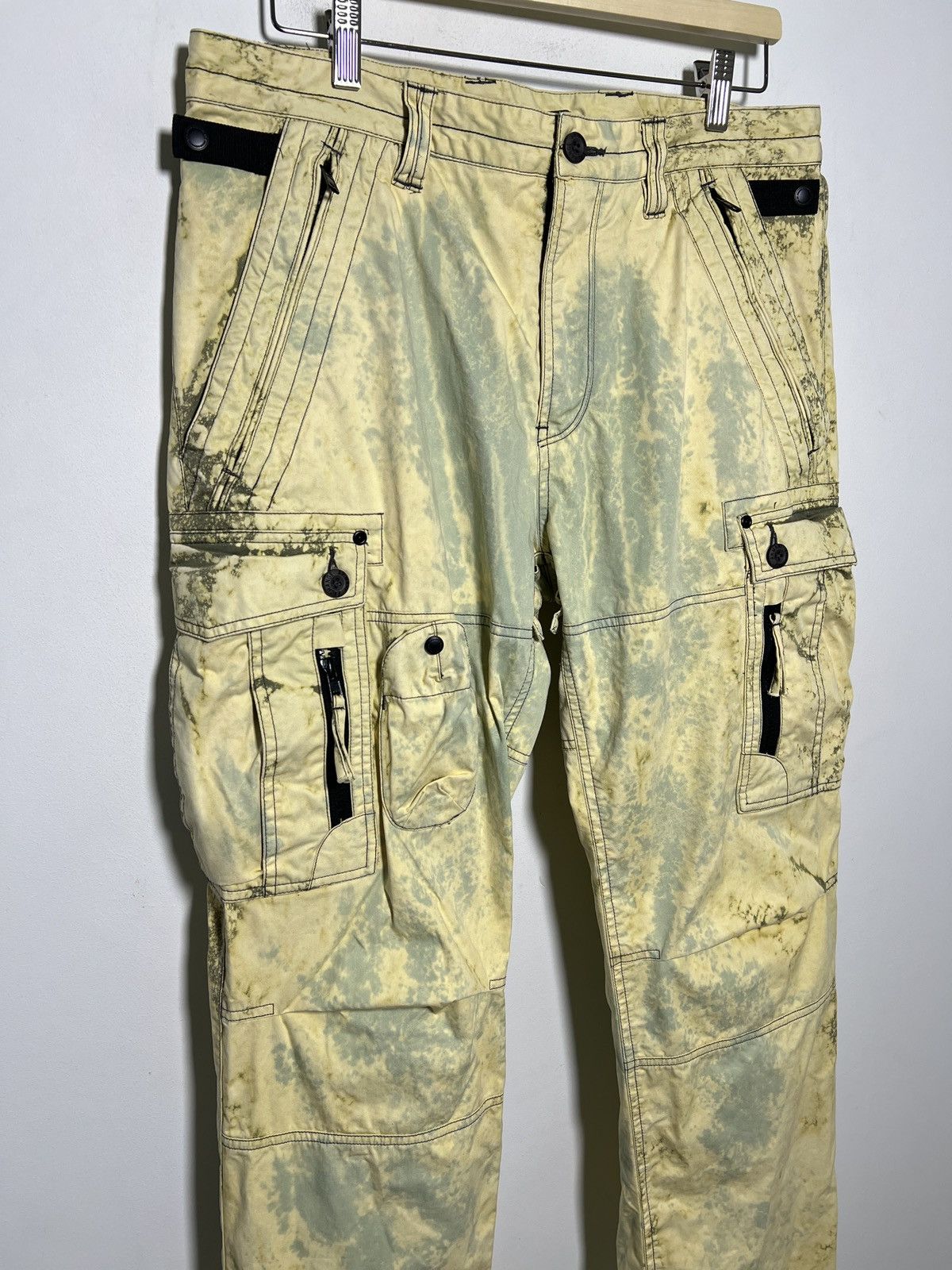 Giorgio Armani giorgio armani tie dye cargo camo multipocket army pants Size US 33 - 9 Thumbnail