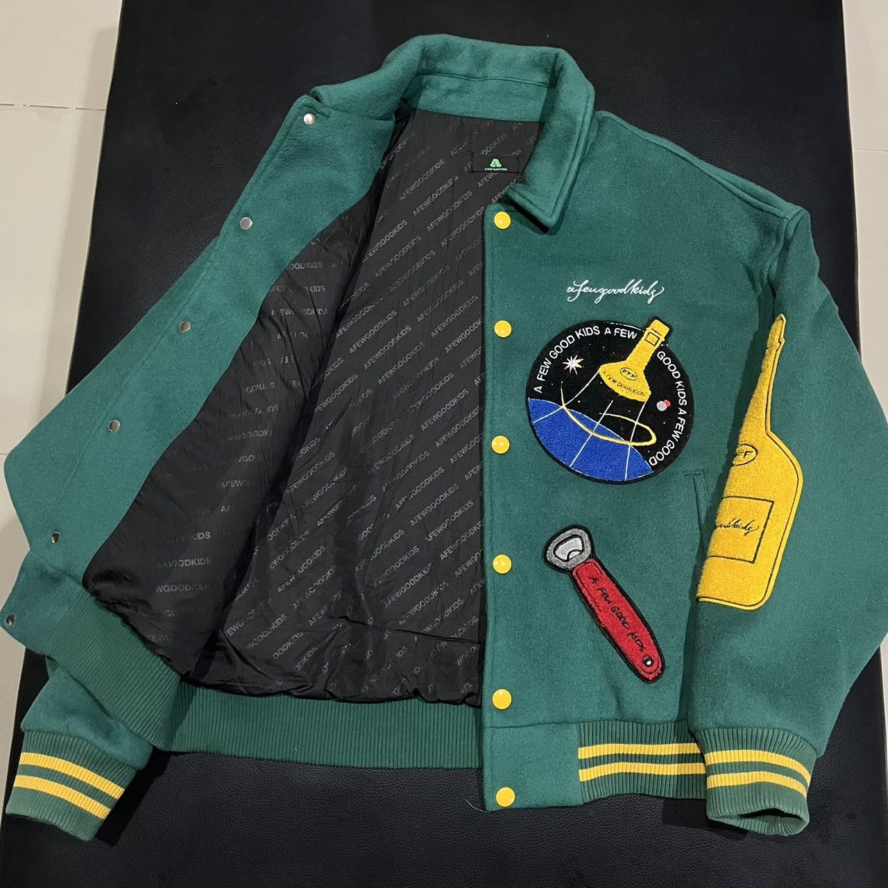 Japanese Brand A FEW GOOD KIDS ROCKET COLLEGE JACKET Size US L / EU 52-54 / 3 - 13 Thumbnail
