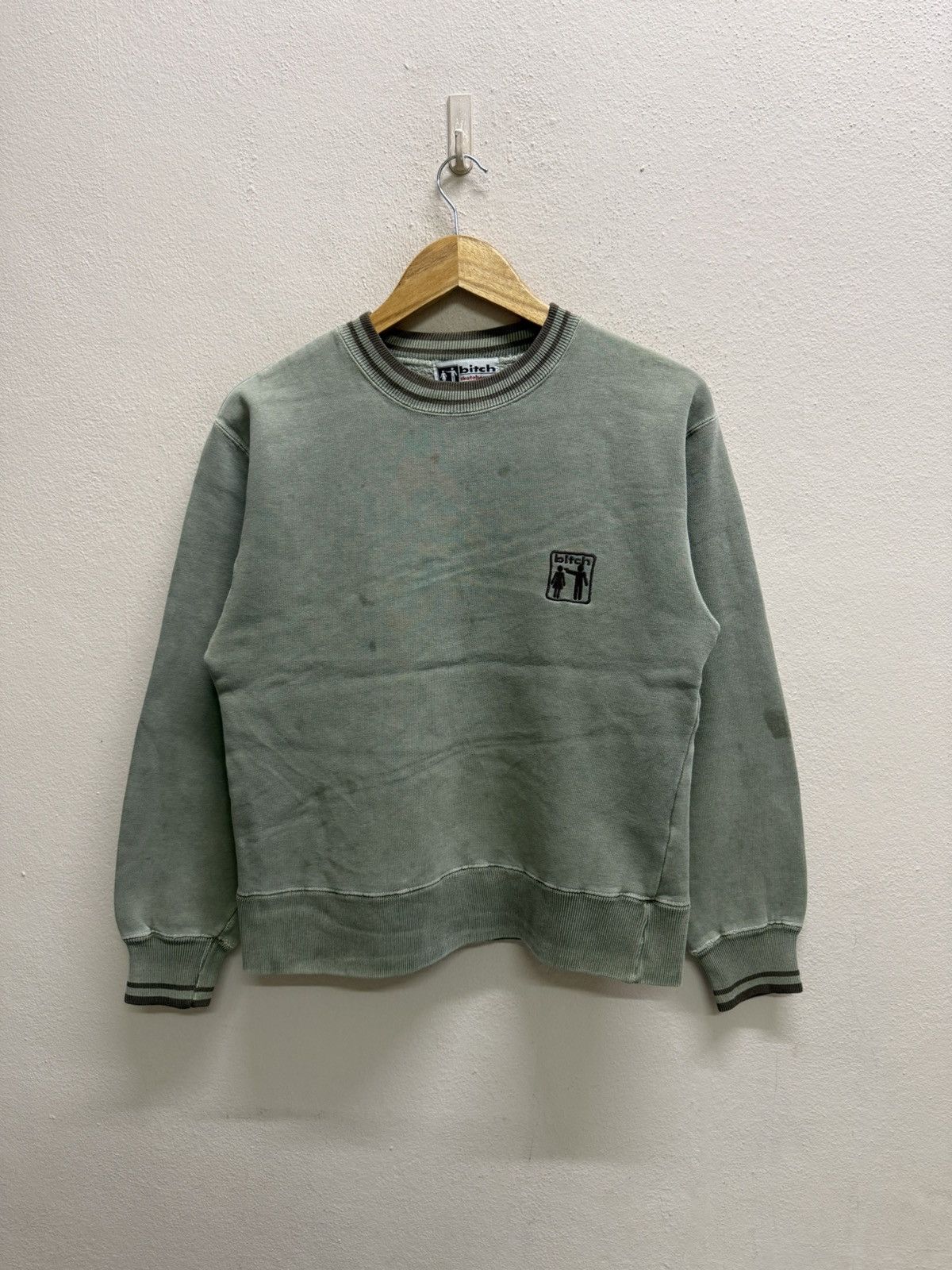 Vintage Vintage 90s Bitch Skateboard Small Logo Sweatshirt Size US XS / EU 42 / 0 - 18 Thumbnail